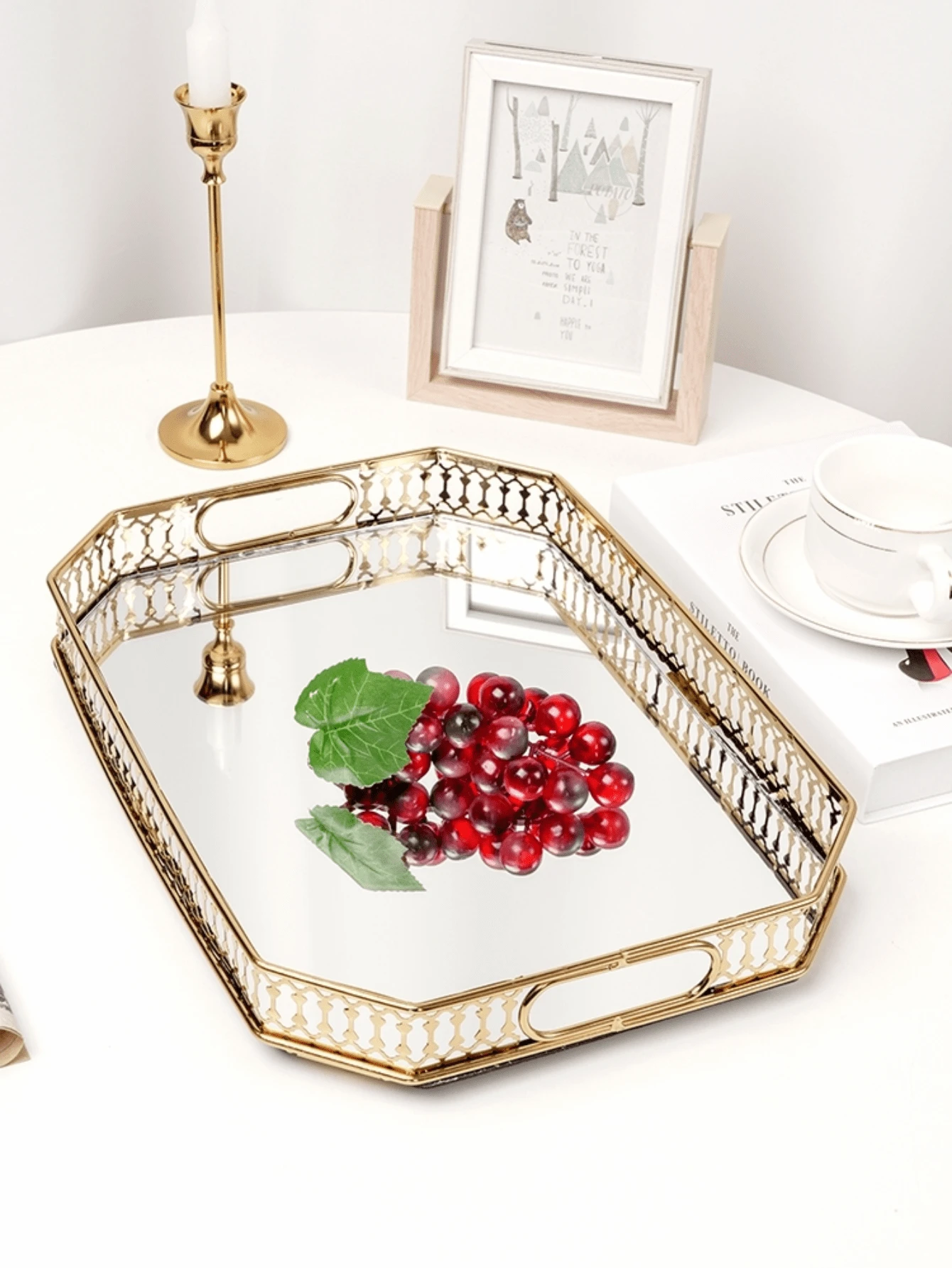 1pc Luxury Iron Vase Decor, Suitable For Home Living Room, Wedding Decoration, Romantic Candlelight Dinner, Restaurant Decor, Home Decor, Vase, Tabletop Decor, Valentine's Day, Wedding, Birthday, Room Decor Accessories, Autumn Home Decor, Living Room Decor - Golden Tray - View 1