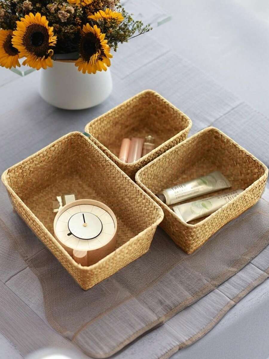 Cesta de almacenamiento de paja de mar tejida a mano, caja de almacenamiento hecha a mano y creativa, contenedor de almacenamiento de mimbre multiusos para el baño, dormitorio, sala de estar, dormitorio, organización y almacenamiento del hogar, decoración del hogar, con aires costeros. Cestas de almacenamiento de paja de mar y ratán, cestas bohemias con marco de metal geométrico, macetas de mezcla natural de plantas para la decoración de la casa de playa, vuelta al colegio - Amarillo - Ver 1