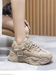 1 Par De Zapatos Elegantes Beige Gruesos Y Con Suela Gruesa Y Diseño De Costura De Coche Para Ropa Deportiva Casual Femenina