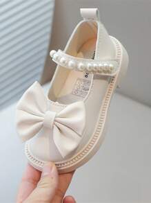 Sapatos de couro para meninas 2024, novos sapatos de performance pretos da moda primavera/outono, sapatilhas de bebê de primavera com sola macia