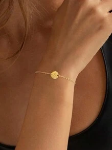 1 Stück minimalistisches Armband mit dünnem Kettchen, rundem Plättchen und 26 Buchstaben des Alphabets, geeignet für den täglichen Gebrauch von Frauen - Gold - Übersicht 8