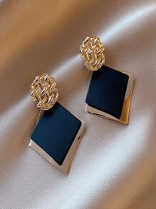 1pair Women's Retro Geometric Square Earrings, European And American Fashion Daily Accessory - Black - View 2