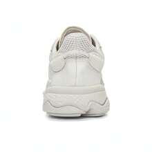 Adidas Originals OZWEEGO 定向休闲鞋 FY2023，男女通用 - 白色 - 查看 4