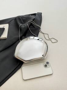 Sac à main mignon et en forme de boîte de maquillage pour soirée de filles. Fait enrobé avec une bandoulière à chaîne raffinée, sac à l'épaule et sac bandoulière. Parfait pour les fêtes, les mariages, les bals de promo et les dîners/banquets. Se coordonne avec les robes de fête, les robes de soirée et les robes pailletées
