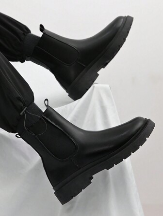 搭配夹克男士高帮靴秋冬百搭黑色皮革休闲鞋耐磨低帮工装鞋新款时尚休闲鞋搭配连衣裙情人节