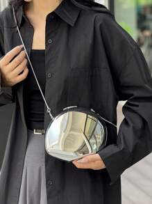 Sac à main mignon et en forme de boîte de maquillage pour soirée de filles. Fait enrobé avec une bandoulière à chaîne raffinée, sac à l'épaule et sac bandoulière. Parfait pour les fêtes, les mariages, les bals de promo et les dîners/banquets. Se coordonne avec les robes de fête, les robes de soirée et les robes pailletées