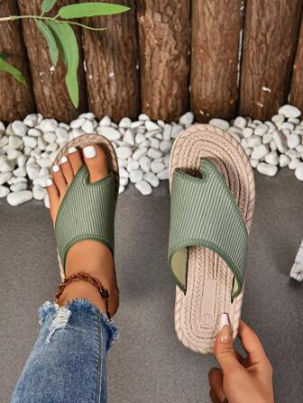 Pantuflas para hombres y mujeres de 4 estaciones, nuevo diseño 2024 de pantuflas gruesas de interior para el hogar