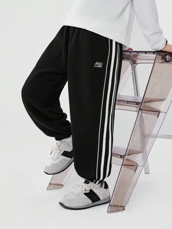  Spodnie dresowe w paski dla chłopców z troczkami ściągającymi w pasie, wygodne i oddychające, odpowiednie do temperatur 15-25 stopni, Zosee