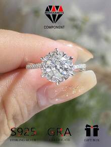 Nhẫn nữ thời trang kín tinh tế S925 Sterling Silver Mozambique Kim cương sáu ngạnh được khảm tinh tế, được trang trí với thiết kế hình ngôi sao lục giác, thích hợp cho đám cưới, lễ đính hôn và tiệc tùng. Có thể là một món quà kỷ niệm tuyệt vời cho bạn gái và đi kèm với giấy chứng nhận Mozambique và hộp đóng gói đẹp mắt. - Bạc - Xem 2