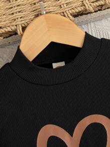 年轻女孩日常休闲心形印花圆领长袖上衣和蝴蝶装饰吊带裤套装，春秋 - 棕色 - 查看 3