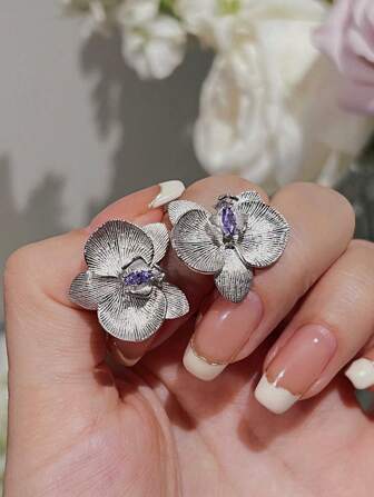 1pc Chinese Style Textured Purple Gem Butterfly Orchid 3D Stud Earrings, Elegant Facial Modification Accessory, Suitable For Daily Wear For Women