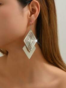 1 Pair Fashionable Versatile Metal Exaggerated Geometric Rhombus Pendant Earrings, Suitable For Women For Daily Wear And Parties