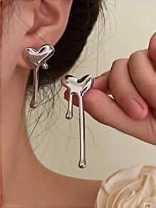 1pair Unique Asymmetrical Melting Heart Shape Design Earrings, Lightweight Silver Tone Asymmetrical Heart & Water Drop Earrings For Women, Parties, Carnival Dances Valentines - Silver - View 9