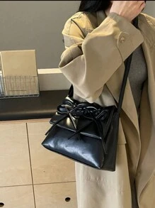 Bow Decor 1pc Black Drawstring Pleated Bowknot Decor Pu Material Flap Zippered Shoulder Bag With Adjustable Strap, Suitable For Daily Commuting Outfits Use