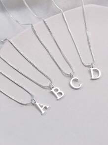 1 pièce Collier avec chaîne de type OT à lettre initiale de A à Z, collier en acier inoxydable avec alphabet, excellent cadeau pour Halloween et la rentrée scolaire