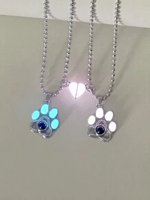 ATLVXJL 2 Stück leuchtende Paar süße Tierfußabdruck eingelegt Projektionsperlen Magnetisches Herz, leuchtet im Dunkeln, Edelstahl Kette Charm Halskette als Geschenk zum Valentinstag für Valentinstag, Mutter, Muttertag