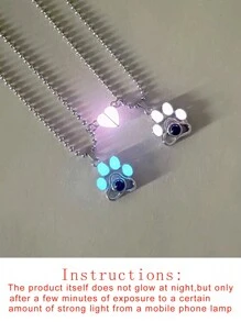 ATLVXJL 2 Stück leuchtende Paar süße Tierfußabdruck eingelegt Projektionsperlen Magnetisches Herz, leuchtet im Dunkeln, Edelstahl Kette Charm Halskette als Geschenk zum Valentinstag für Valentinstag, Mutter, Muttertag