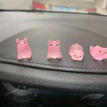 6 Stücke leuchtender niedlicher Mini Schwein Auto Dekorationsschmuck, DIY Cremekleber Harz Zubehör, kreatives Center Konsole Ornament Puppe