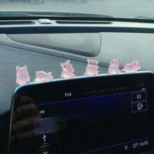 6 Stücke leuchtender niedlicher Mini Schwein Auto Dekorationsschmuck, DIY Cremekleber Harz Zubehör, kreatives Center Konsole Ornament Puppe