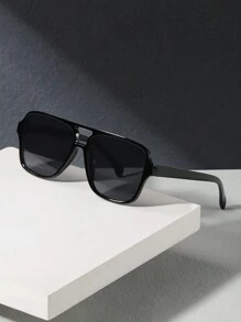 1 副男士亚克力双梁飞行员方形镜框时尚眼镜，适合日常出行和海滩度假，打造街头风造型，可搭配毛衣、夹克、卫衣、连帽衫、皮裤和工装裤，是夏季海滩度假、户外活动和旅行的理想之选。