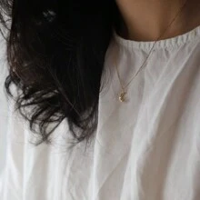 1pc S925 Silver Gold-Plated Wrinkle Moon Pendant Necklace For Women, Fashionable Minimalist Wavy Moon Pendant Choker, Great Gift For Girlfriend