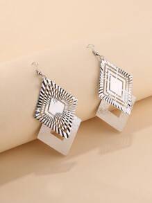 1 Pair Fashionable Versatile Metal Exaggerated Geometric Rhombus Pendant Earrings, Suitable For Women For Daily Wear And Parties