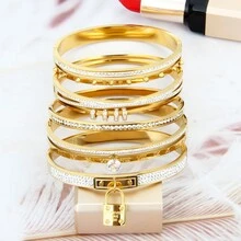 5 件套多层尖刺装饰嘻哈风格时尚手链套装女士，18k 镀金吊坠，水钻珠，派对礼物罗马手链 - 多款組合 - 查看 2