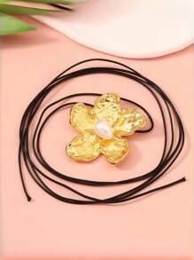 1pc Elegant Luxurious Gold Flower Necklace, Eye-Catching Faux Pearl Flower Adjustable Leather Cord Necklace, Suitable For Women, Perfect For Summer Outfits And Valentine's Day Gift - Gold - View 7