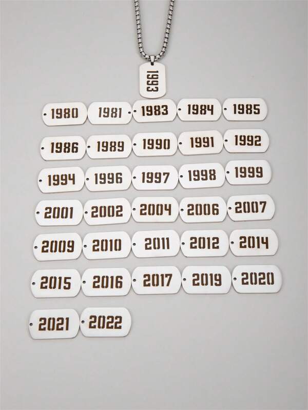 1 pièce Collier Pendentif en forme de tags militaires exquis et avec l'année en chiffres (1980-2024)