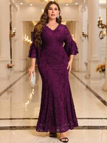 Robe longue sirène à col en V, manches à volants, en dentelle florale, grande taille. Convient pour la Saint-Valentin, les invités de mariage, le bal de promo, les anniversaires, les vacances, les cérémonies de remise des diplômes, les galas et autres occasions de fête élégante printanière - Bordeaux - Voir 6