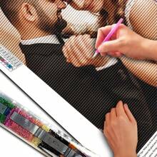 定制钻石画 DIY 照片，全圆形钻石可定制图片，个性化钻石艺术，适用于家居墙壁、婚房装饰、朋友礼物、多功能、可调节、防霉、装饰、可重复使用、精美、可爱、高品质、现代、多彩、可爱、舒适、时尚、定制、个性化、独特、适合他的理想礼物，适合她的理想礼物，男朋友、女朋友、爸爸、妈妈、家人、朋友、儿子、女儿、在校学生、办公室、茶室、学校、家居 - 彩色 - 查看 4