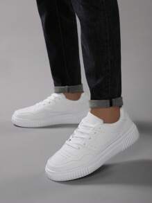Scarpe da skate da uomo allaperto traspiranti in basso con lacci, bianche, leggere, versatili, stile campus, scarpe sportive alla moda