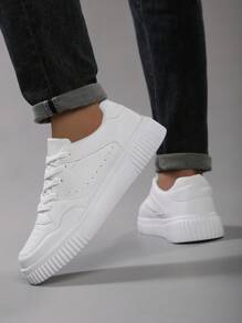 Scarpe da skate da uomo allaperto traspiranti in basso con lacci, bianche, leggere, versatili, stile campus, scarpe sportive alla moda