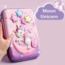 Un étui à crayons rose en EVA avec un motif de licorne en 3D stéréodimensionnel mignon, fournitures scolaires de dessin animé pour étudiant, boîte de rangement avec insert de stylo et sac en filet, grande capacité pour filles