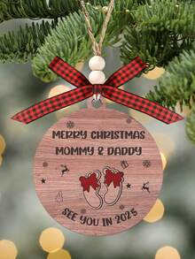 媽媽和爸爸聖誕快樂 2025 年再見裝飾品,懷孕公告裝飾品,給準父母的禮物,嬰兒送禮會禮物,聖誕樹懸掛裝飾,聖誕木製裝飾品家居裝飾,帶蝴蝶結掛繩 - 彩色 - 查看 2