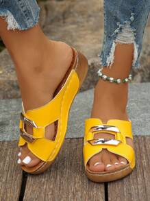 Giày sandal đế dày đế xuồng đế xuồng đế dày thời trang Cross-Border cỡ lớn 36-45 có khóa kim loại màu vàng đa năng cho nữ, phù hợp cho mục đích sử dụng hàng ngày, đi biển, đi nghỉ, nhẹ, thoải mái - Màu vàng - Xem 4