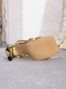 Sandales à talons hauts sexy et élégantes à bout ouvert pour femmes, design de bride minimaliste, polyvalent, talon aiguille, chaussures de mode pour l'été - Doré - Voir 6