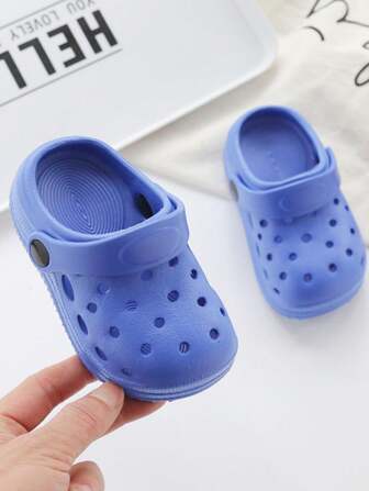 Kids Summer New Soft Hollow Slip-On Sandals, Unisex Non-Slip Comfortable Beach Shoes, Solid Color Casual Slippers For Boys And Girls