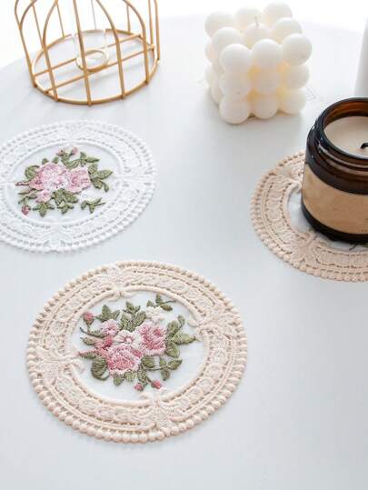 1pc Vintage Lace Coaster,Placemat Embroidery Craft Bowls Coffee Cups Coaster,European Style Fabric Anti-Scald Table Plate Mat