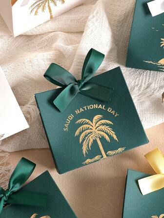 10 件装豪华白色和绿色迷你礼品盒，带有金棕榈徽章，非常适合沙特国庆节和独家活动的公司礼品、婚礼和纪念品