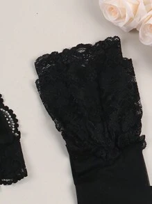 女士性感纯色蕾丝内衣套装，包括胸罩、吊袜带、内裤和长筒袜 - 黑色 - 查看 4