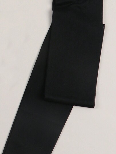 Verleidelijke Kanten Lingerie Set, Including Bra, Garter Belt, Panties, Stockings view 8