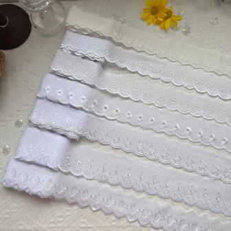 1 件优雅镂空图案涤纶丝混纺蕾丝面料