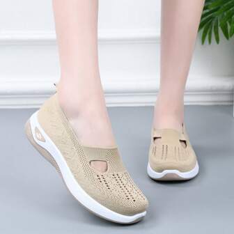New Summer Beach Shoes Women's Slip-On Comfortable Casual Shoes Fashionable Breathable Hollow-Out Flat Shoes With Soft Sole