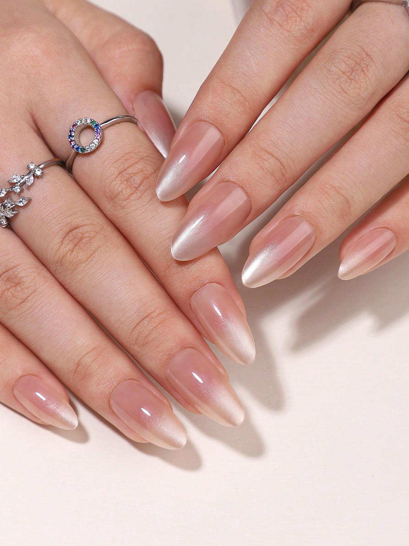 مجموعة 30 قطعة من أظافر الضغط ذات الشكل اللوزي الط...