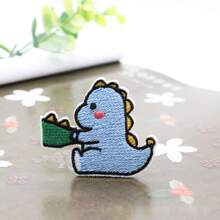 1 pièce Patch en tissu brodé de dinosaure de dessin animé, autocollant de réparation de vêtements, patch décoratif pour pantalon bébé, sac à dos, DIY. Cadeau adhésif pour petit(e) ami(e)