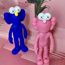 1件KAWS卡通装饰玩具模型家居装饰公仔模型玩偶汽车摆件创意个性车内装饰用品玩具包包装