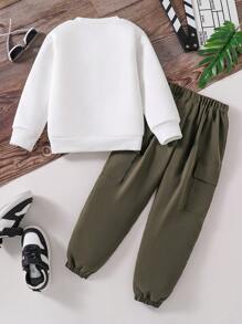 Young Boy Bear Printed Warm Round Collar Sweatshirt And Cargo Pants