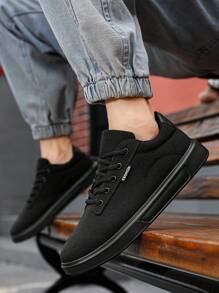 Zapatos casuales con cordones para hombres, tenis cómodos de color negro clásico, zapatos formales de unicolor minimalista - Negro - Ver 10