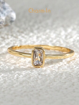 Charm-In 金色闪亮白色方晶锆石女士戒指，生日或情人节礼物 情人节